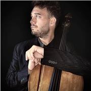 Insegnante di violoncello e musica di carattere generale utile alla comprensione delle note per una lettura più veloce